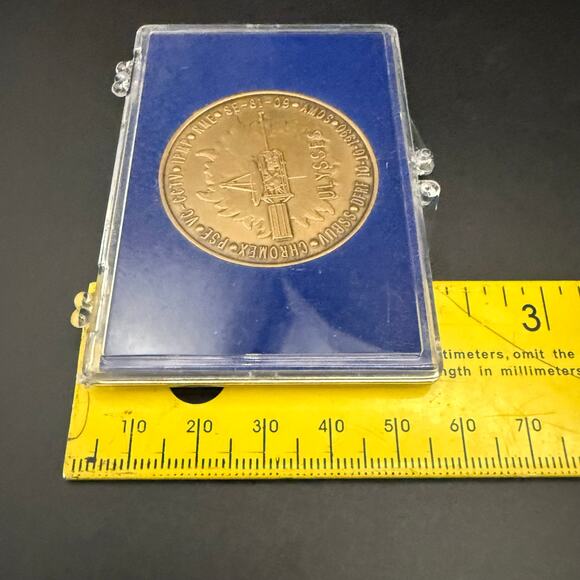 1990 NASA STS-41 Discovery Space Shuttle Solar Polar Mission Ulysses Bronze Coin - Picture 7 of 8